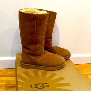 UGG Boots Classic Short Boot